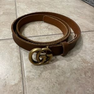 Authentic women’s Gucci brown leather Double G buckle belt